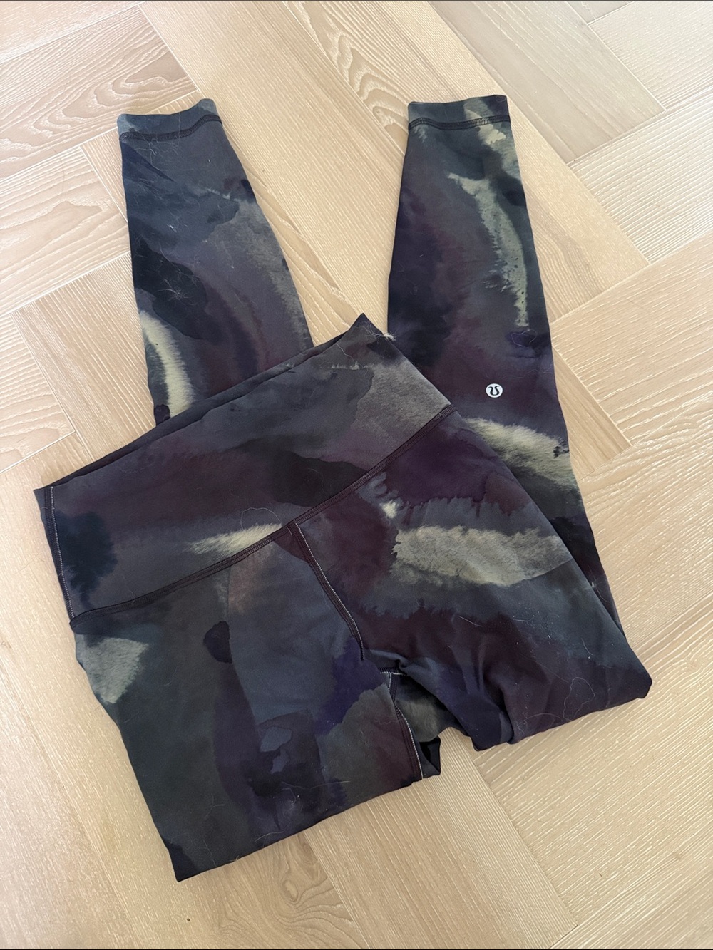 Lululemon Tie-Dye Active Leggings in Black Olive